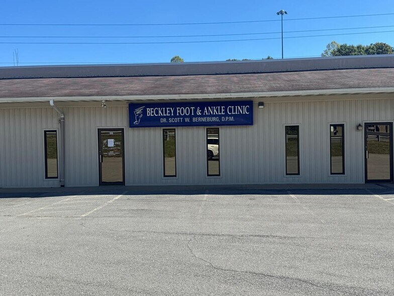 More Photos Of 311-325 Harper Park Dr, Beckley Office For Lease