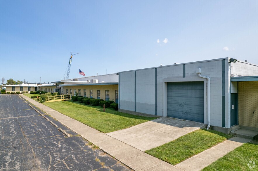 More Photos Of 3024-3046 E River Rd, Moraine Warehouse For Lease