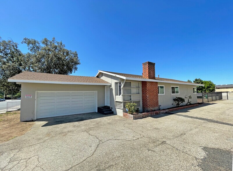More Photos Of 1567 S Reservoir St, Pomona Religious Facility For Sale