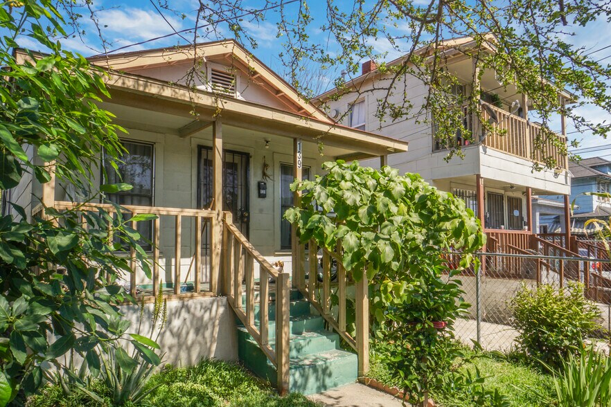 More Photos Of 139 E 36th Pl, Los Angeles Apartments For Sale