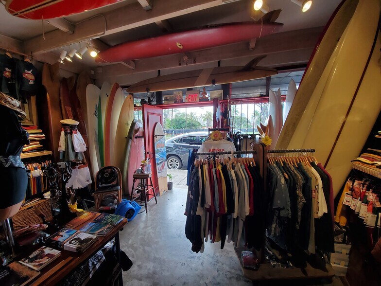 More Photos Of 451 Kapahulu Ave, Honolulu Storefront For Lease