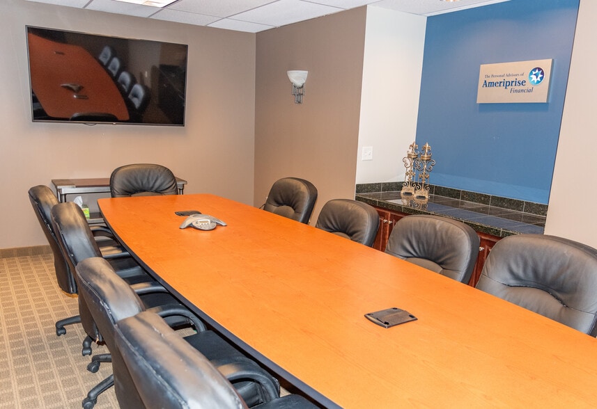 More Photos Of 16 Inverness Pl E, Englewood Office For Sale