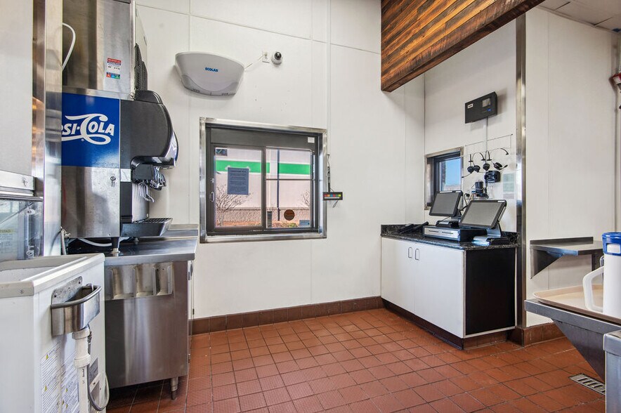 More Photos Of 2470 Gum Branch Rd, Jacksonville Restaurant For Sale