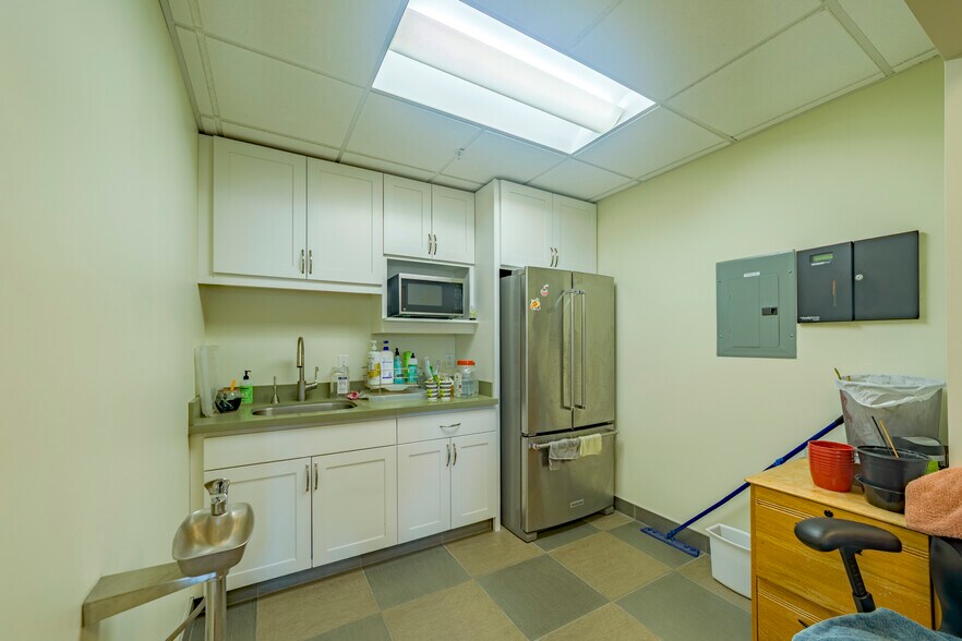 More Photos Of 3708 S El Camino Real, San Mateo Storefront Retail Residential For Sale