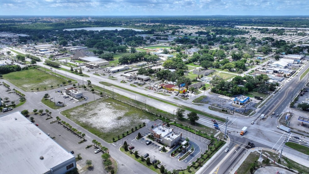 More Photos Of 2016 W Memorial Blvd, Lakeland Auto Repair For Lease