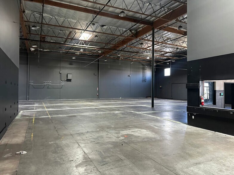 More Photos Of 1338 Palomares Ave, La Verne Manufacturing For Lease