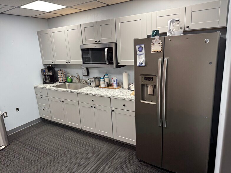 More Photos Of 100 Transfer Dr, Highland Township Warehouse For Sale