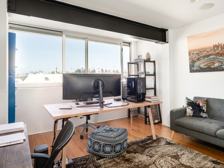 More Photos Of 215 California St, El Segundo Office For Lease