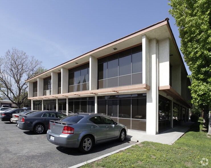 More Photos Of 4195-4225 Valley Fair St, Simi Valley Office For Lease