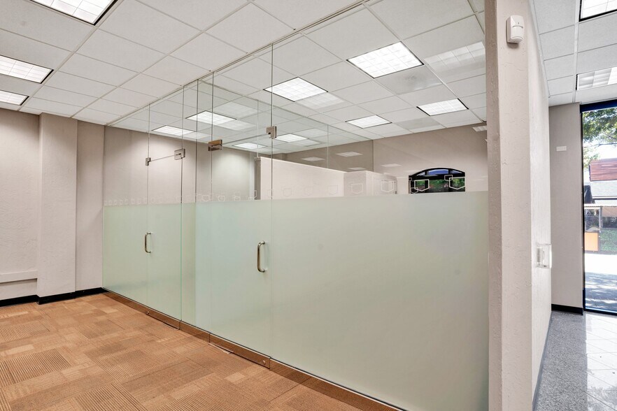 More Photos Of 780 Laurel St, San Carlos Bank For Lease