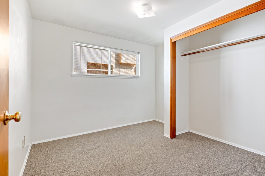 More Photos Of 633 W Emerson St, Seattle Multifamily For Sale