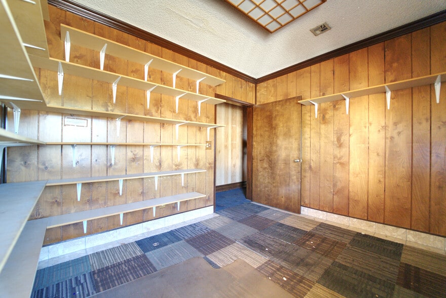 More Photos Of 4443 Maine Ave, Baldwin Park Office For Lease