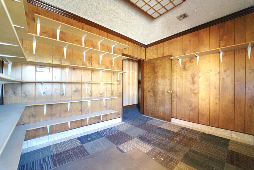 More Photos Of 4443 Maine Ave, Baldwin Park General Retail For Lease