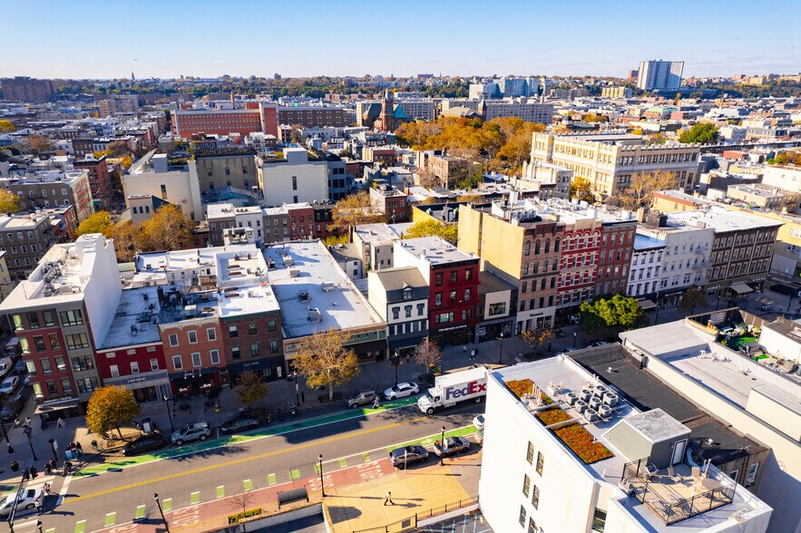 More Photos Of 312 Washington St, Hoboken Storefront For Sale