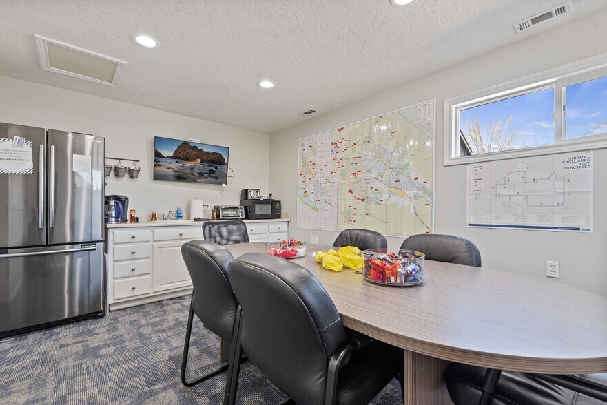 More Photos Of 124 E Pine Ave, Meridian Office For Sale