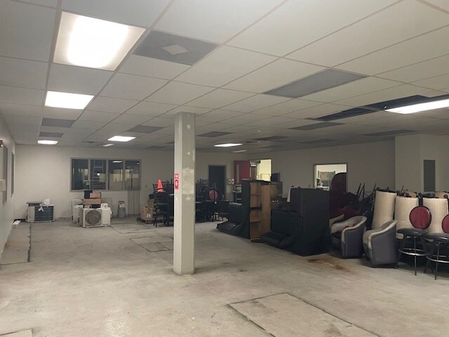 More Photos Of 4723-4725 Jefferson Davis Hwy, Richmond Warehouse For Sale