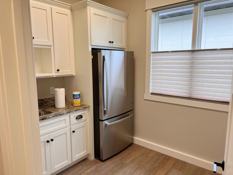 More Photos Of 212 River St N, Pillager Storefront Retail Office For Sale