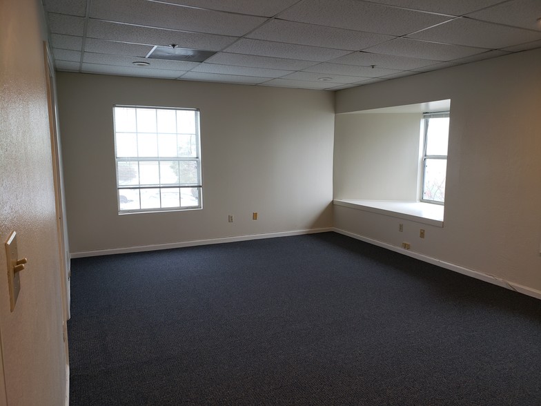 More Photos Of 1090 Adams St, Benicia Loft Creative Space For Lease