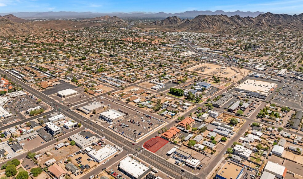 More Photos Of 9521 N 7th St, Phoenix Bar For Lease