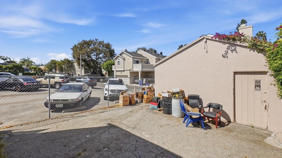 More Photos Of 409 Main St, El Segundo Storefront For Sale