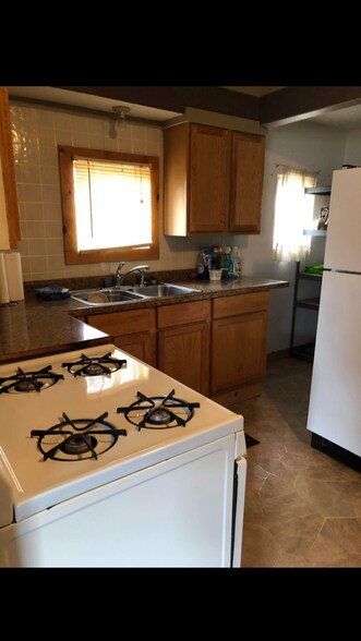 More Photos Of 3980 Ann Arbor Rd, Jackson Light Manufacturing For Sale