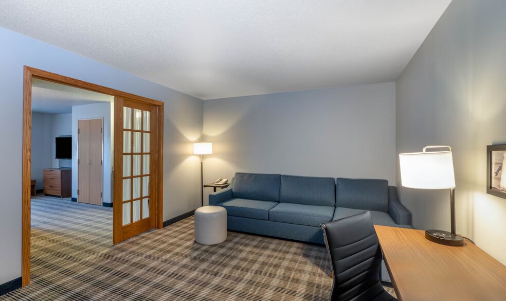 More Photos Of 110 Belmont Ln, Jackson Hotel For Sale