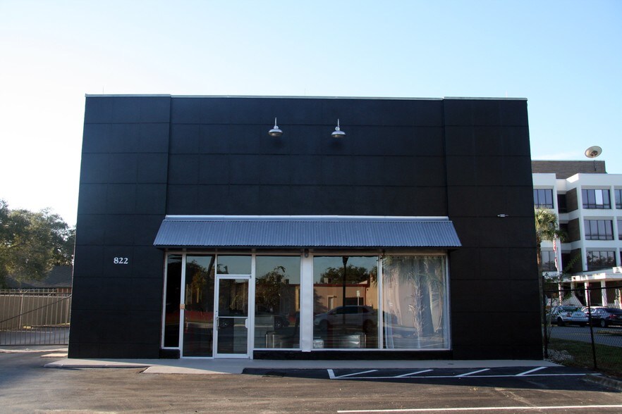 More Photos Of 822 W Central Blvd, Orlando Flex For Lease