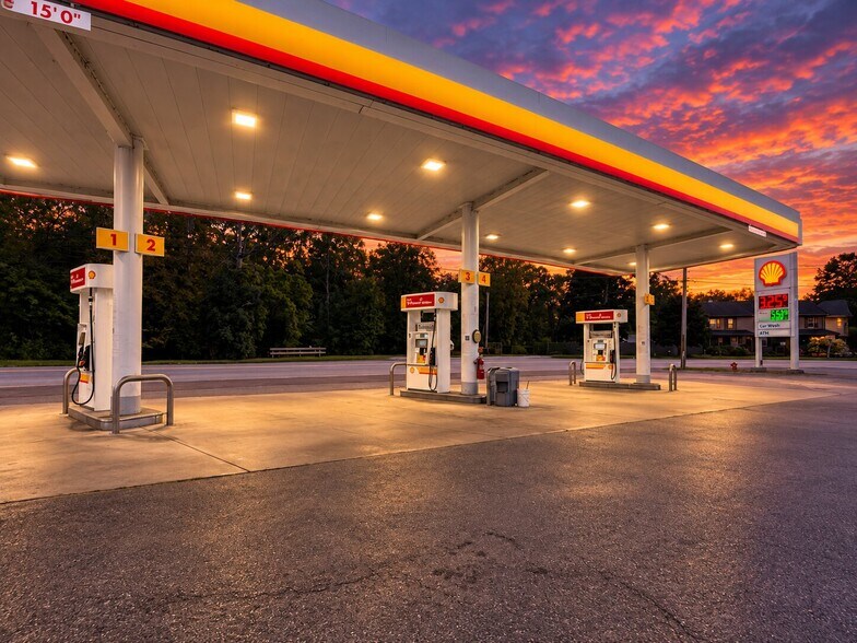 More Photos Of 633 Water St, Belvidere Service Station For Sale