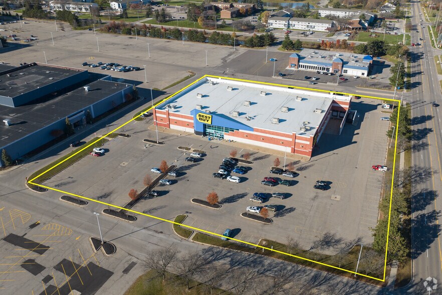 More Photos Of 5216 W Saginaw Hwy, Lansing Freestanding For Lease