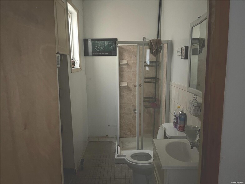 More Photos Of 523 Ridgewood Ave, Brooklyn Religious Facility For Sale