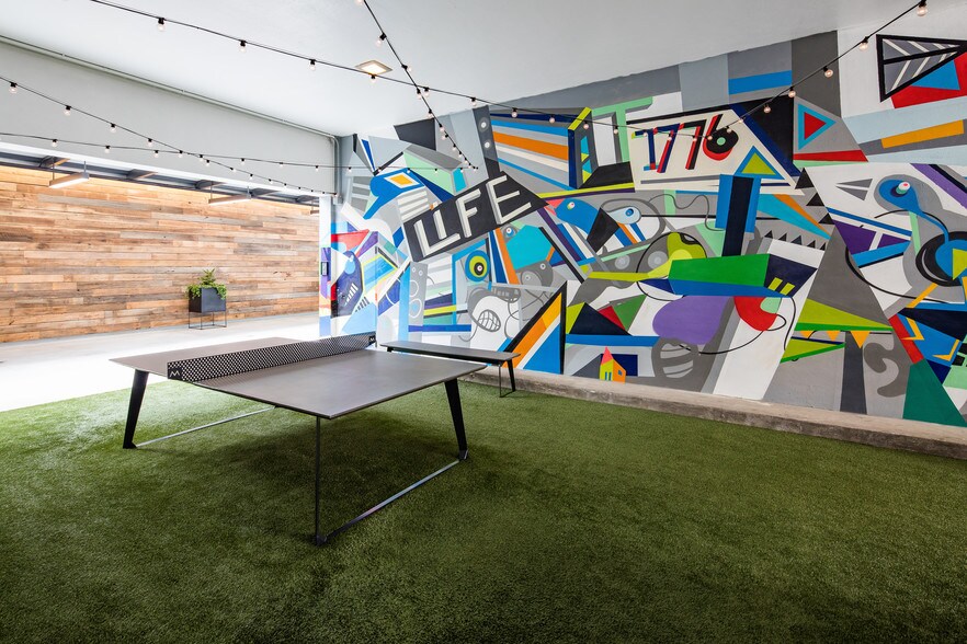 More Photos Of 1776 Peachtree St NW, Atlanta Office For Lease