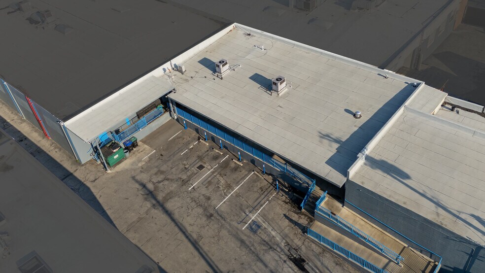 More Photos Of 315 S Flower St, Burbank Warehouse For Lease