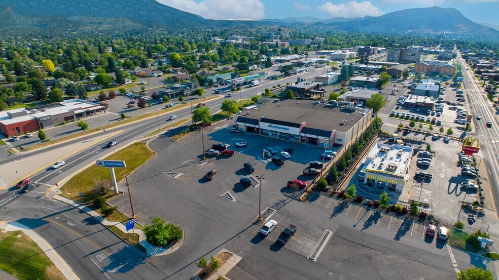 More Photos Of 600 N Fee St, Helena Supermarket For Sale