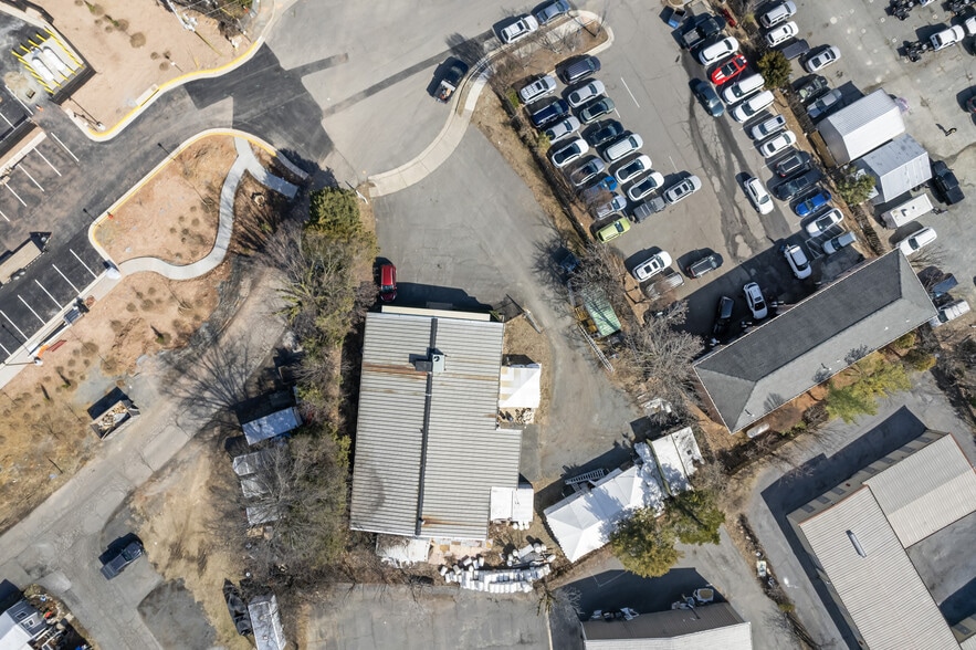 More Photos Of 309 Parker Ct SE, Leesburg Freestanding For Lease