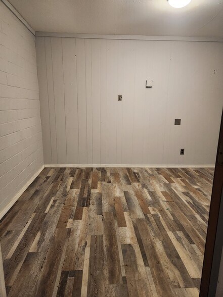 More Photos Of 1017 E Kingsbury St, Seguin Coworking Space