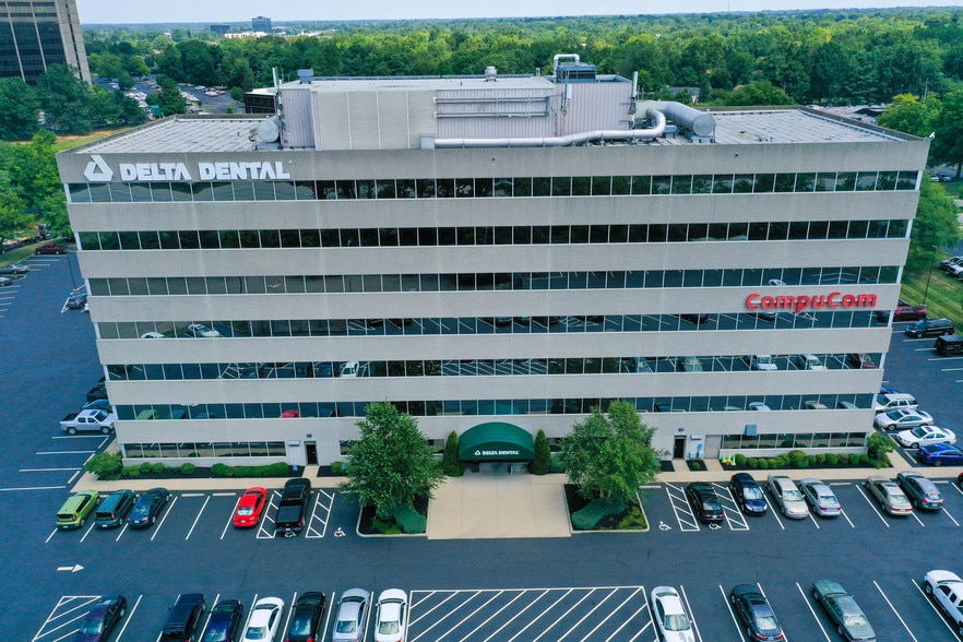 More Photos Of 10100 Linn Station Rd, Louisville Office For Lease