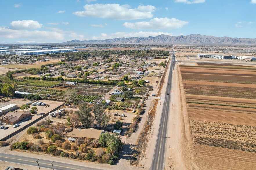 More Photos Of 15901 W Northern Ave, Litchfield Park General Retail For Sale