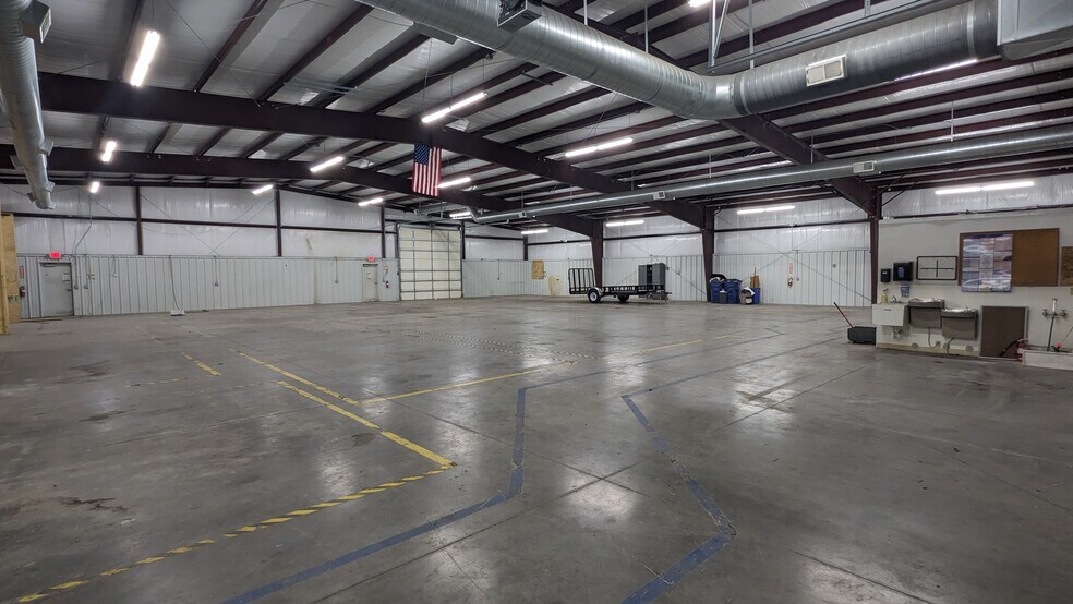 More Photos Of 2952 N Arkansas Ave, Wichita Warehouse For Lease