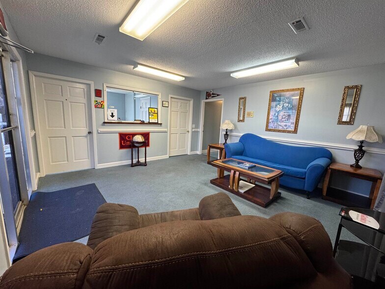 More Photos Of 201 Short St, Kingstree Office Residential For Sale