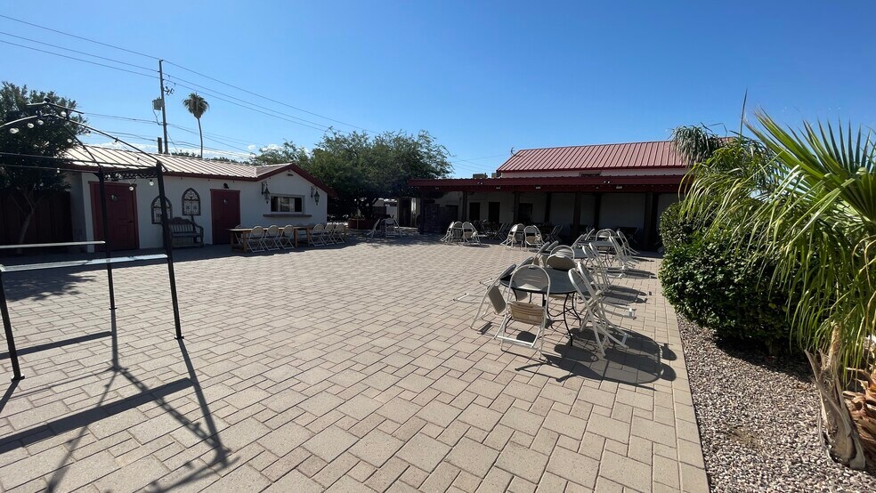 More Photos Of 301 N Picacho St, Casa Grande Restaurant For Sale