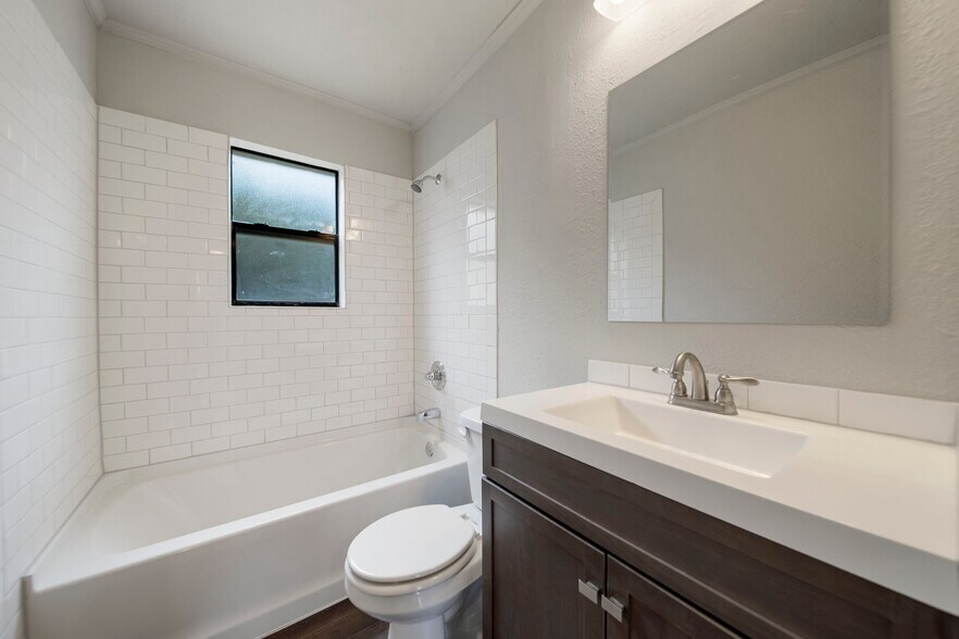 More Photos Of 1108-1114 N Duck St, Stillwater Apartments For Sale
