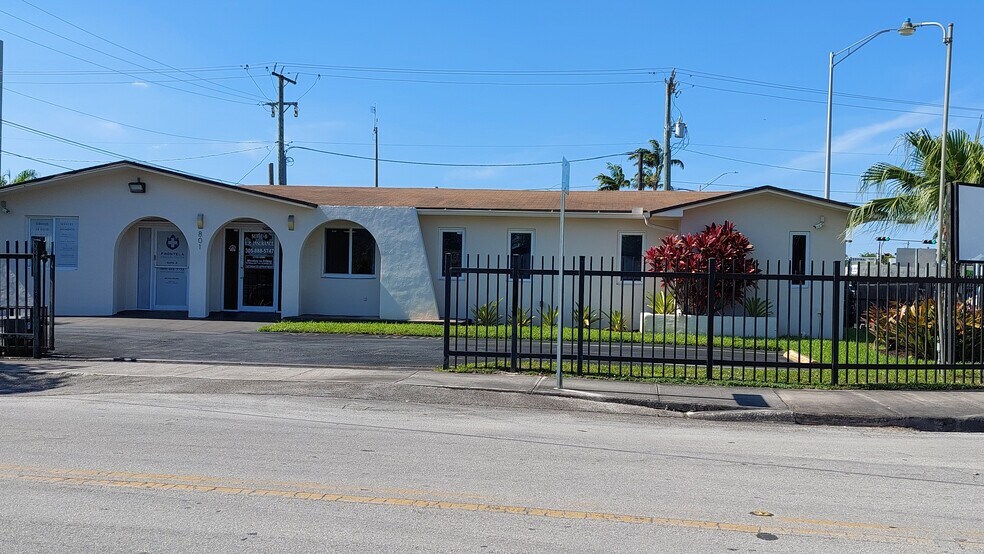More Photos Of 801 W 48th St, Hialeah Medical For Lease