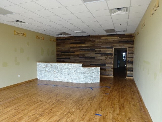 More Photos Of 1100-1200 Meridian Dr, Plover General Retail For Lease