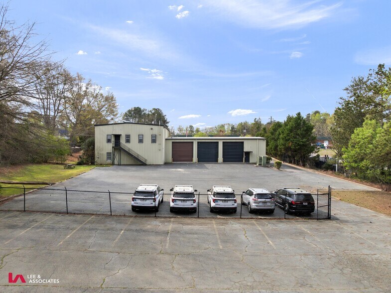 More Photos Of 885 Cripple Creek Dr, Lawrenceville Warehouse For Lease