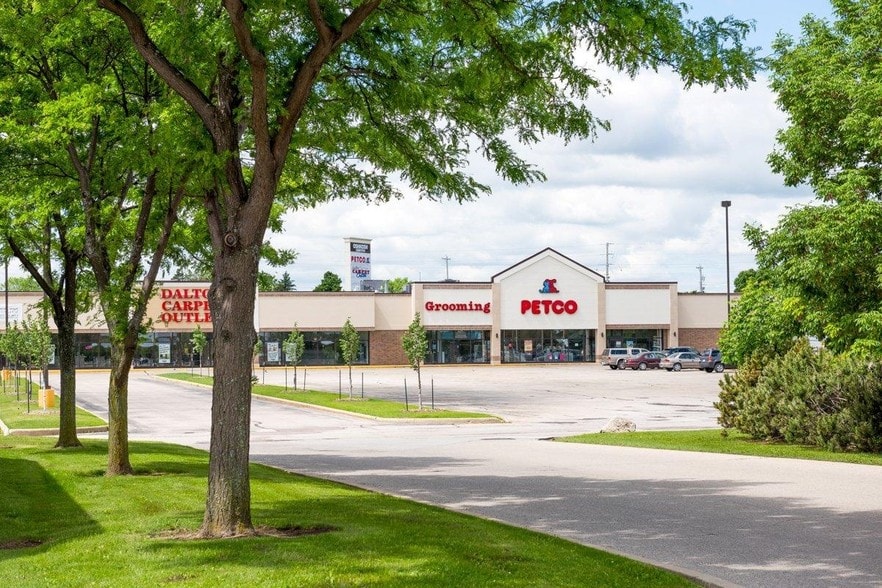 Primary Photo Of 1900-1964 S Koeller St, Oshkosh Unknown For Lease