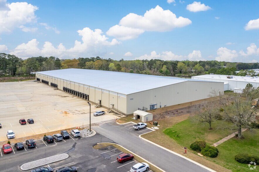 More Photos Of 175 Orr Ave, Opelika Distribution For Lease