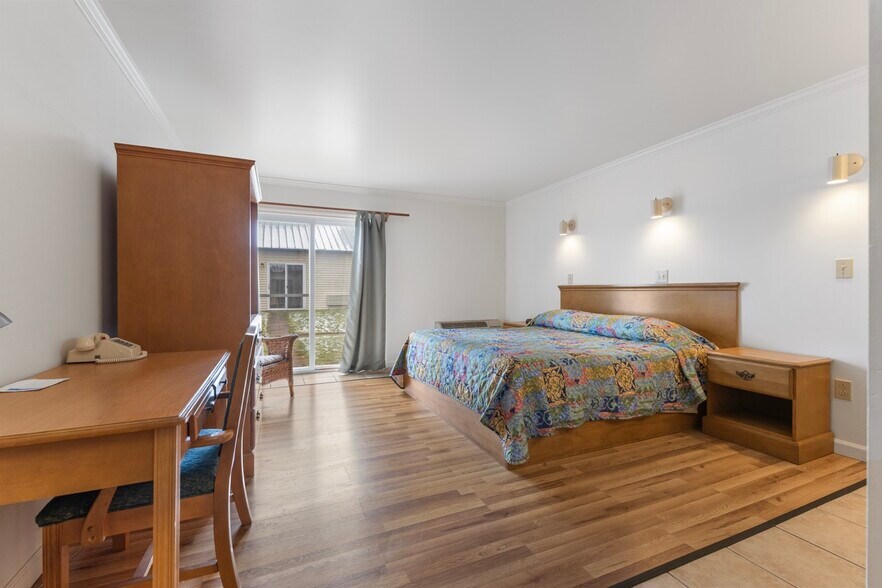 More Photos Of 230 West Ave, Saratoga Springs Land For Sale