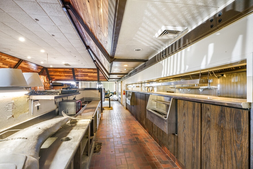 More Photos Of 4070 Country Rd 89, Dunnigan Restaurant For Sale