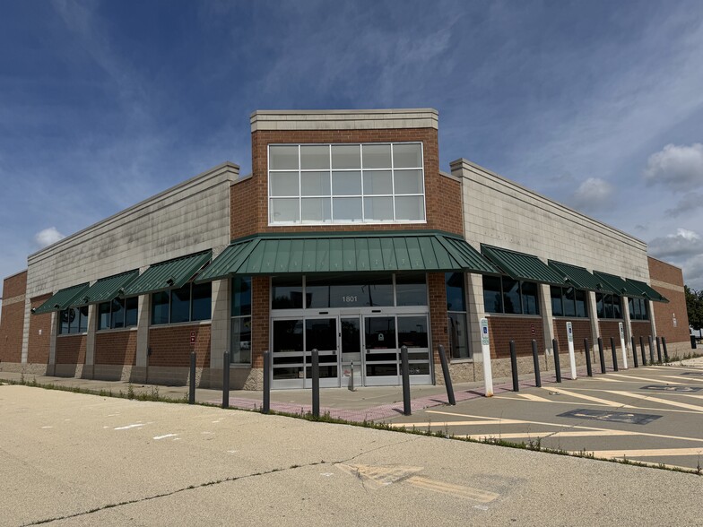 Primary Photo Of 1801 S Philo Rd, Urbana Drugstore For Lease
