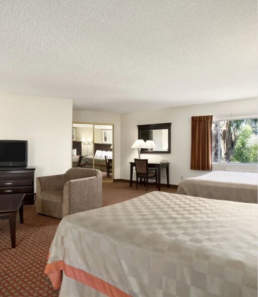More Photos Of 3240 Mather Field Rd, Rancho Cordova Hotel For Sale